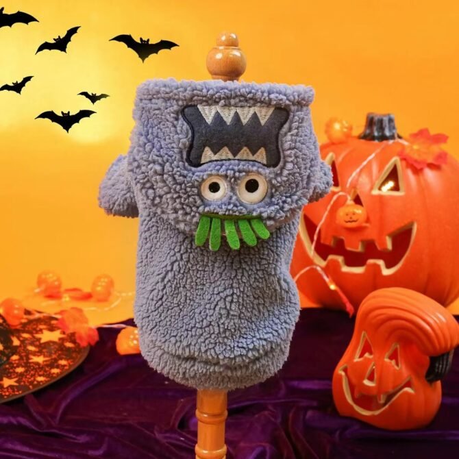 Halloween pet clothes, small dogs, autumn and winter dog hoodies